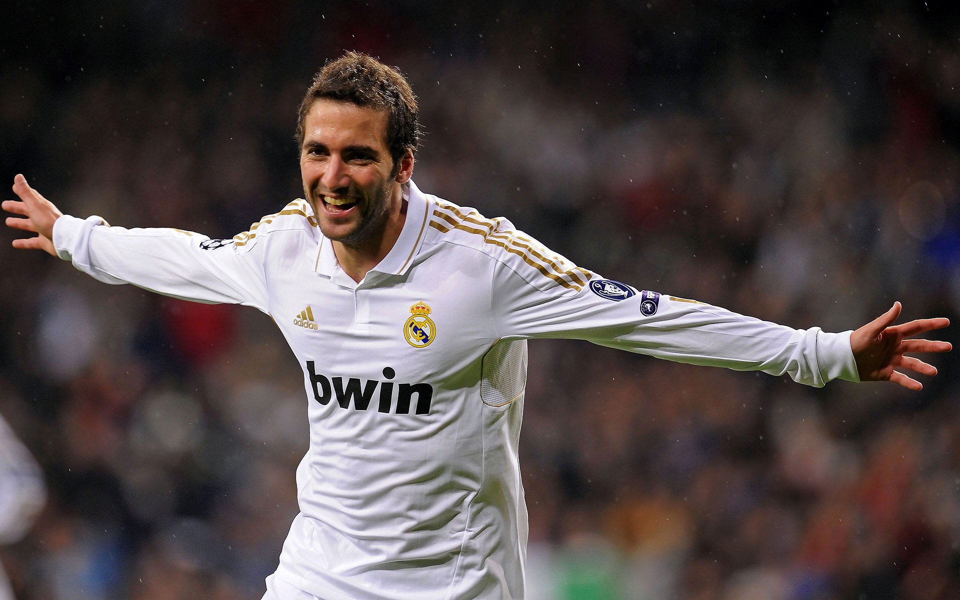 阿森纳10连胜终止,拜仁16连胜告破,阿森纳1_3拜仁